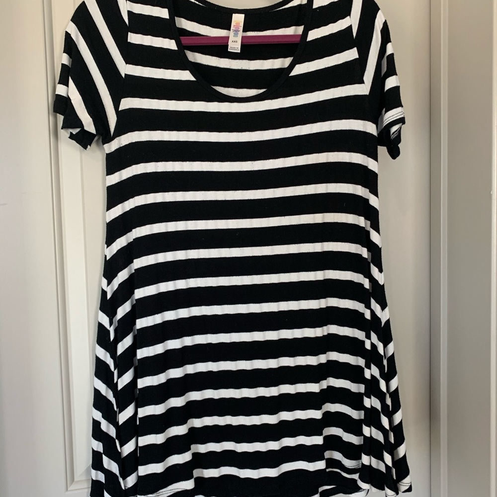 LuLaRoe Perfect Tee